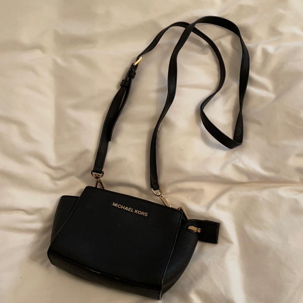 Michael Kors cross body mini
